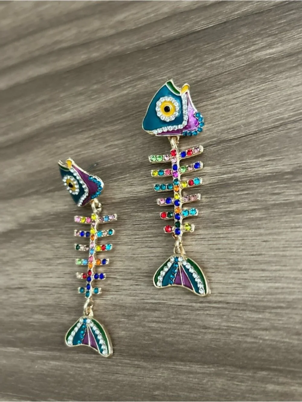 Fish drop earrings Q1176